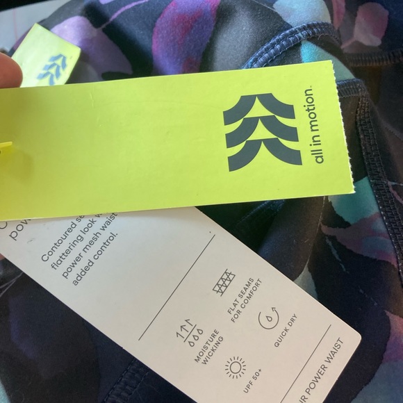 NWT All in Motion Floral XS Leggings Active Wear Gym Abstract Loungewear - Picture 3 of 9